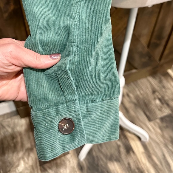 NWT Mainstrip Color Block Corduroy Cropped Shacket - Picture 14 of 15